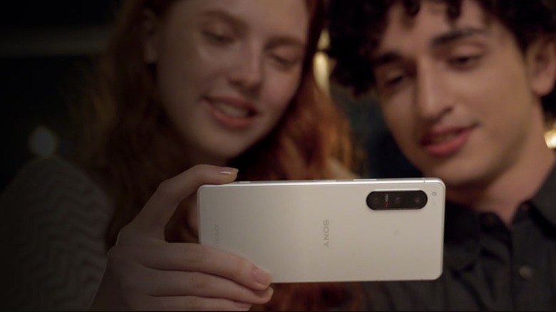 People using the Sony Xperia 5 IV