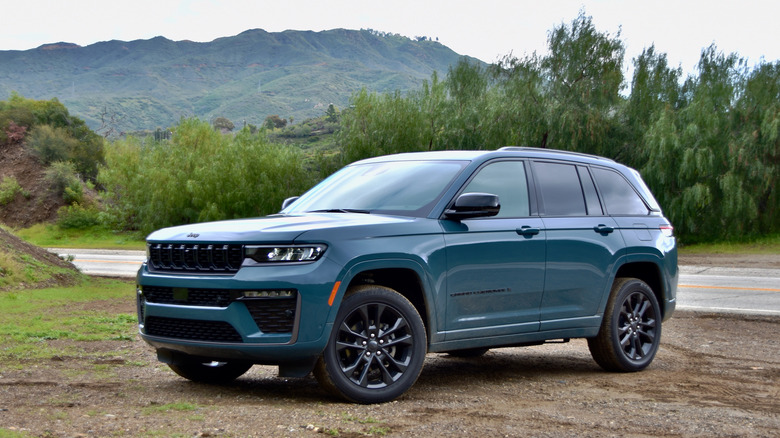 2026 Jeep Grand Cherokee front quarter view.