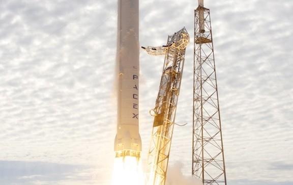 SpaceX Dragon to dock with International Space Station on Sunday