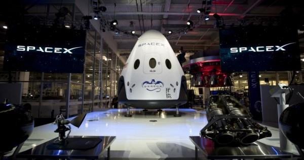 spacex-dragon-v2-1