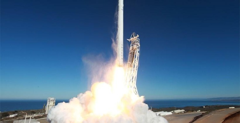 spacex-rocket