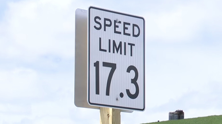 A road sign in Wisconsin that reads 
