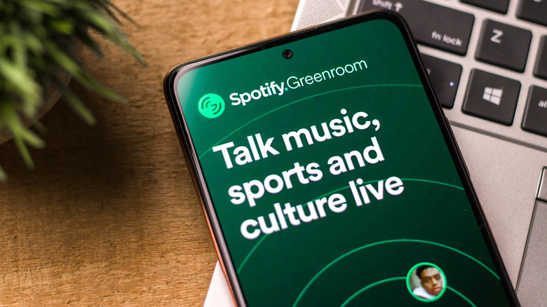 Spotify Greenroom live audio splashscreen on phone