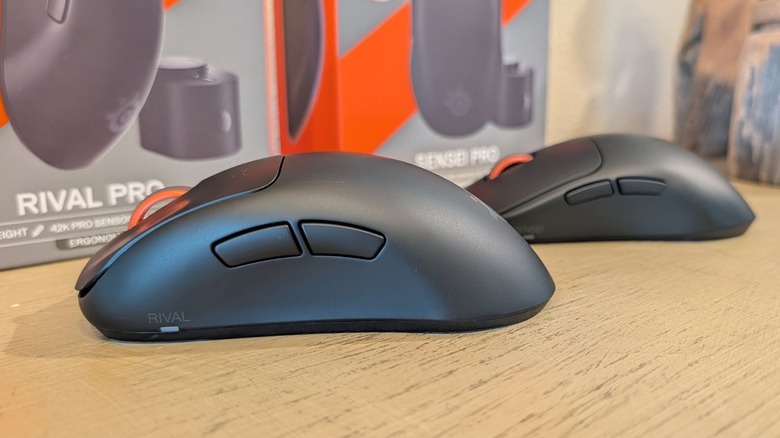 closeup of programmable side buttons on SteelSeries Rival Pro mouse