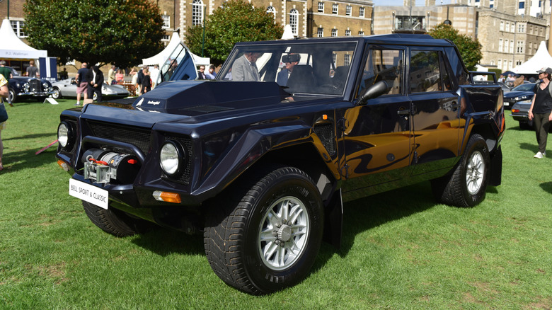 Lamborghini LM002