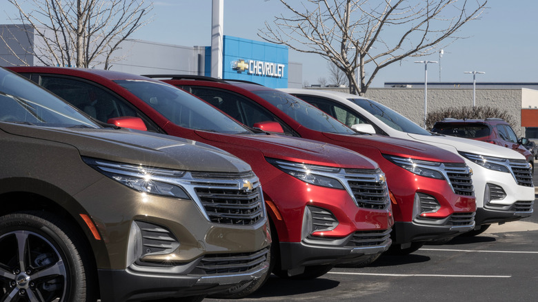 2024 Chevrolet Equinox display at a car dealership
