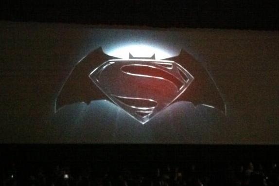 Batman Set to Join Superman for 'Man of Steel' Sequel in 2015