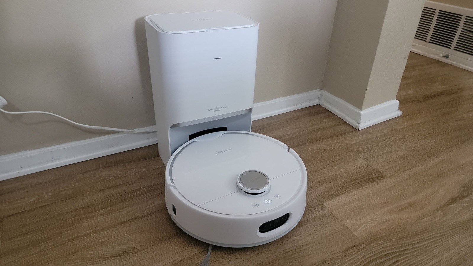SwitchBot S10 Review: Robot Vacuum And Mop That Connects To Your