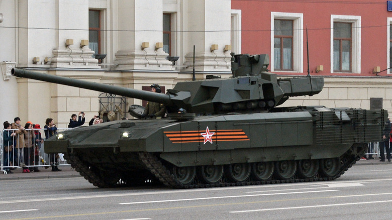 T-14 Armata tank side view
