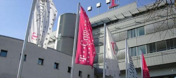 T Mobile Closing 7 Call Centers Cutting 1 900 Jobs SlashGear
