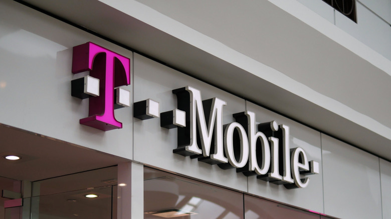 T-Mobile retail location signage