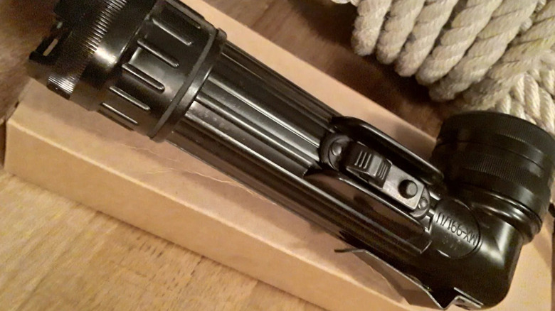 MX-991/U flashlight