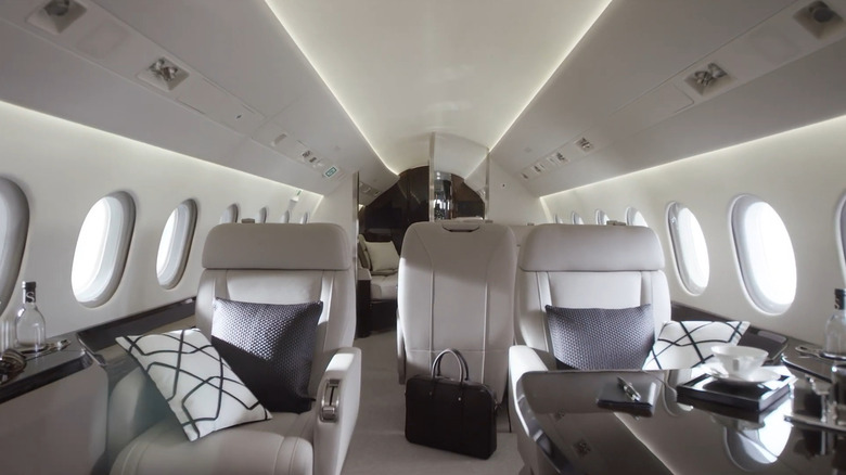 Dassault Falcon 900LX interior