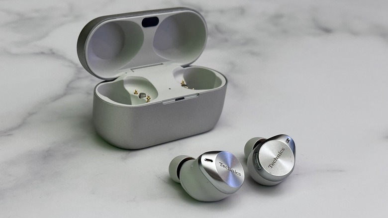 Technics EAH-AZ80 earbuds and case