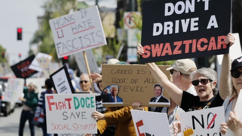 protests against elon musk and cybertruck