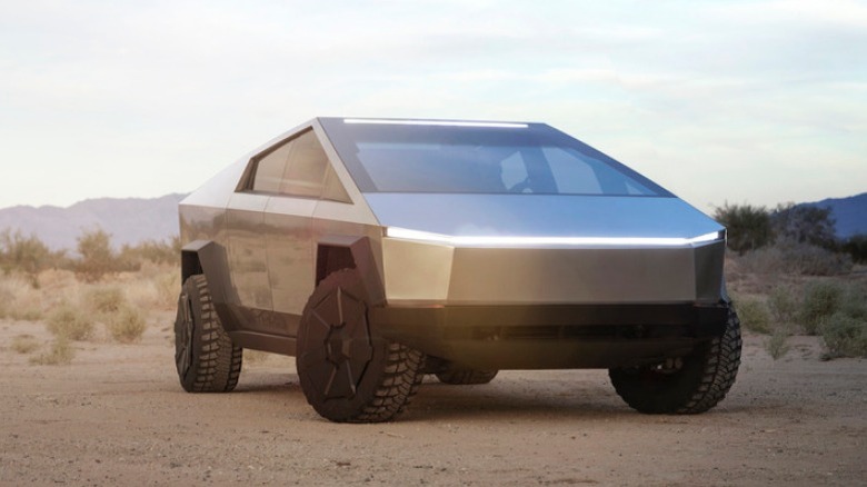 Tesla Cybertruck in desert 