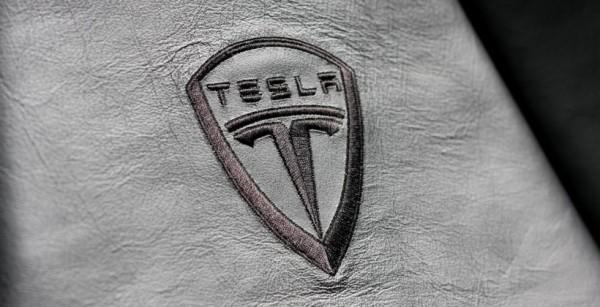 tesla-motors-logo-png-picture-820x420