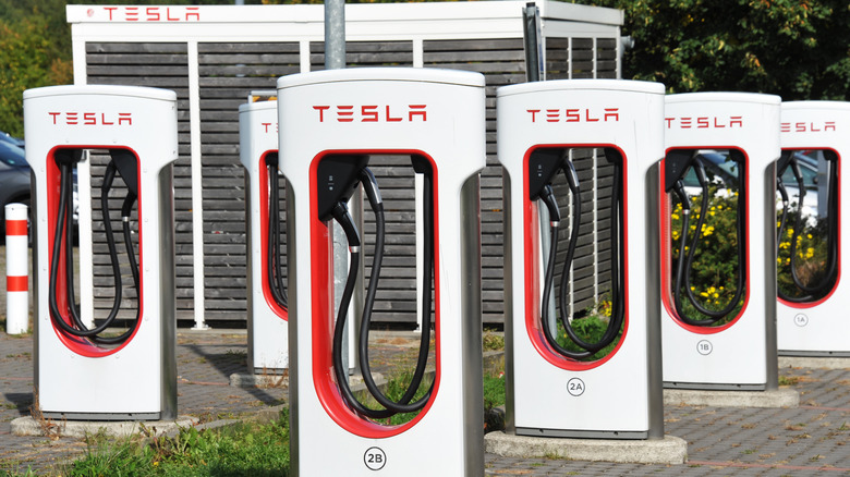 Tesla supercharger stations