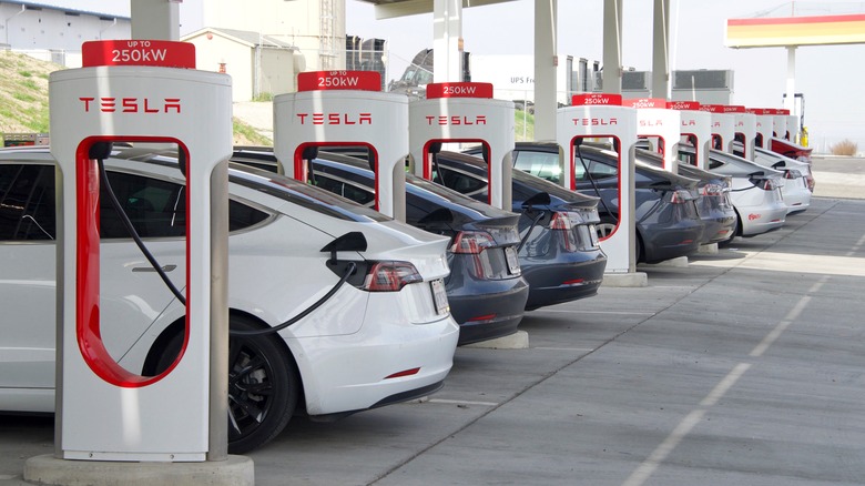 Tesla supercharger