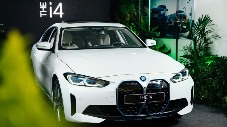 BMW i4 showcase