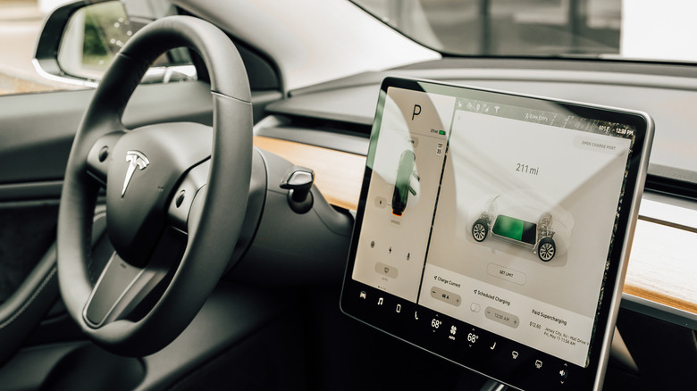 Tesla interior infotainment screen