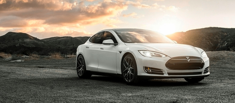 Tesla Model S sedans to finally race each other in new EV series