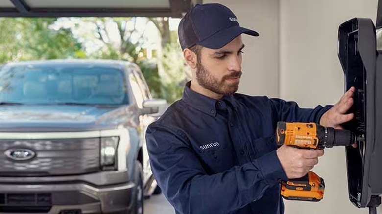 Ford F-150 Lightning connected to house