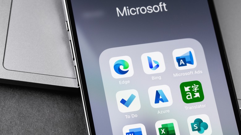 Uma pasta de aplicativos da Microsoft em um iPhone