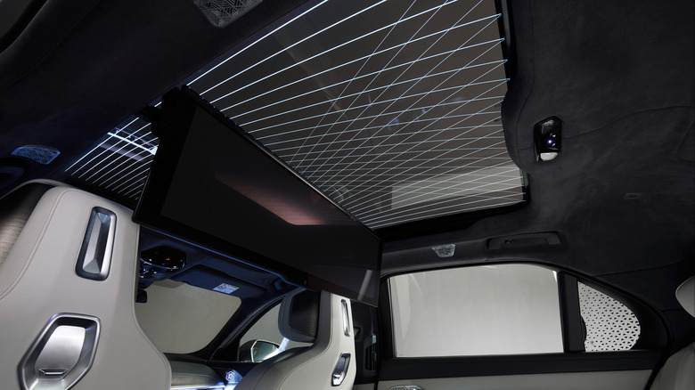 BMW 7 Series Sky Lounge roof