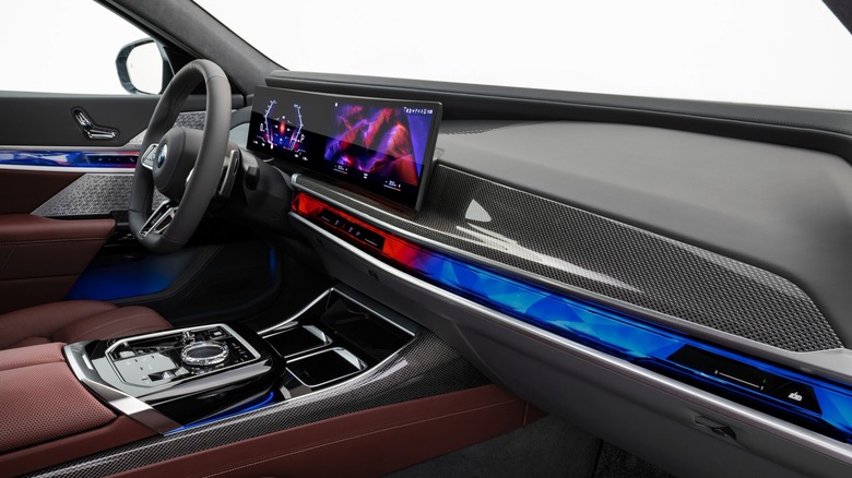 BMW 7 Series dash and BMW Interaction Bar