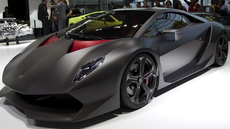 Lamborghini Sesto Elemento in carbon-fiber color