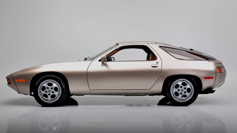 Porsche 928