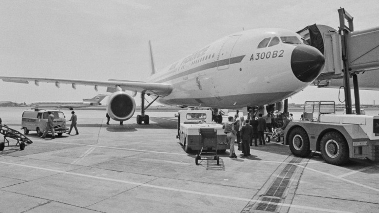 Airbus A300-B2
