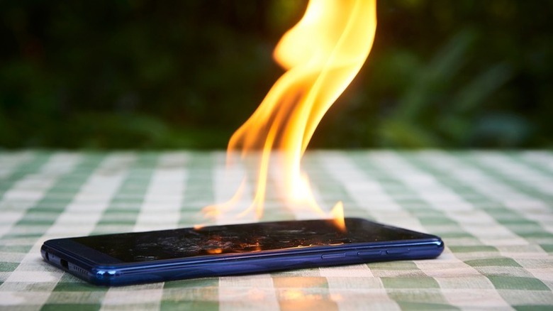 Samsung Galaxy Note 7 with fire.