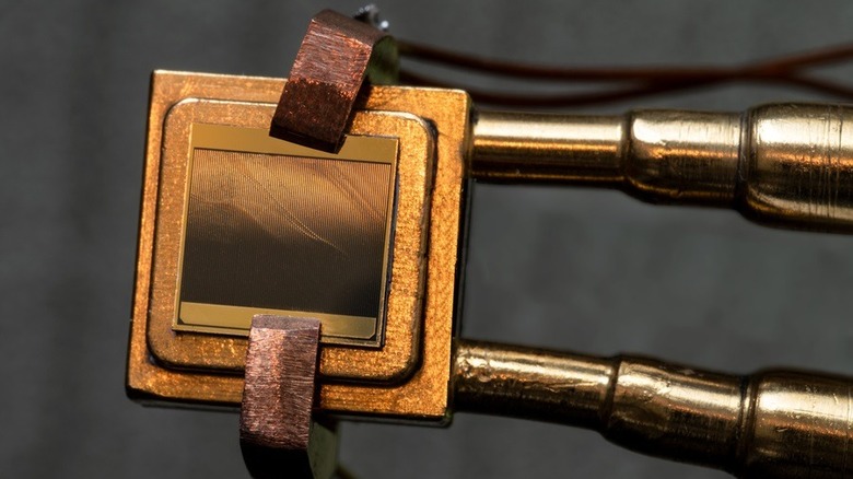 Heat engine