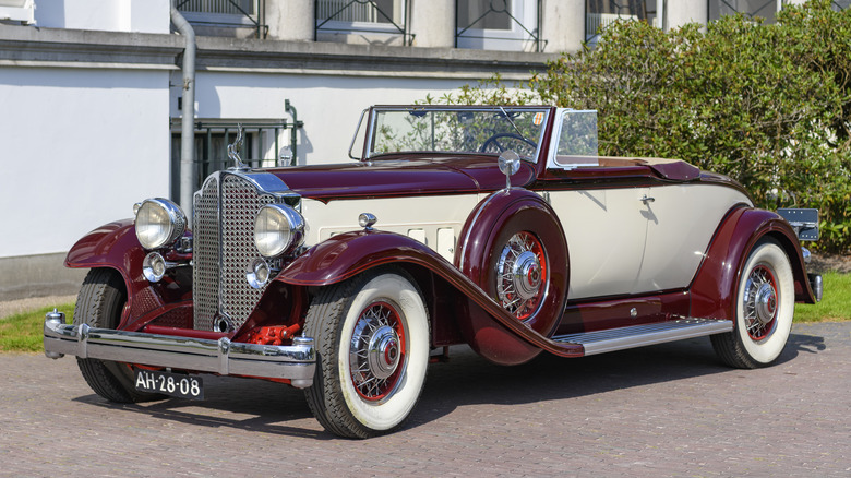 1932 Packard Twin Six 