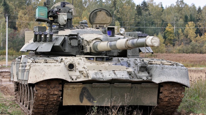 A Russian Federation T-80 Main Battle Tank parked on the grass