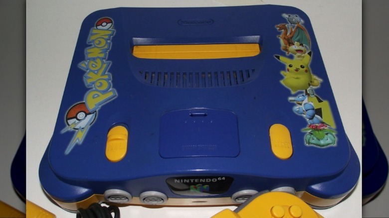 Um Pokémon Stadium N64 Battle Set com controlador