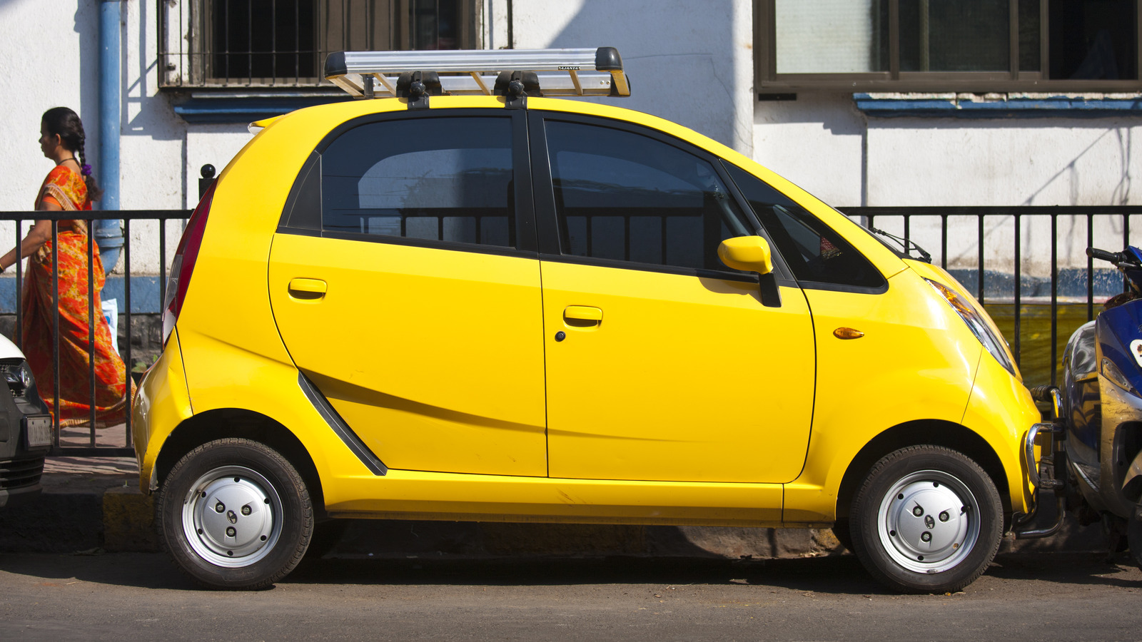 The 12 Worst Cars Ever Made