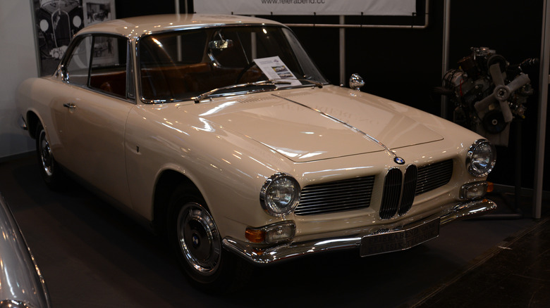 the BMW 3200 CS