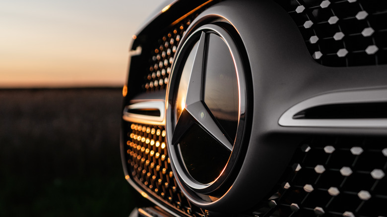 Mercedes-Benz Emblem