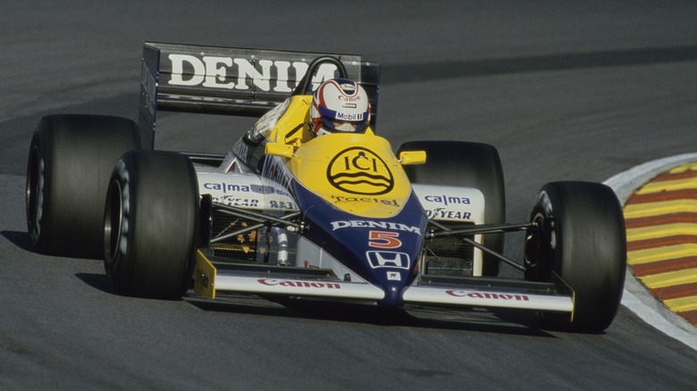 The Williams FW10 mid-race