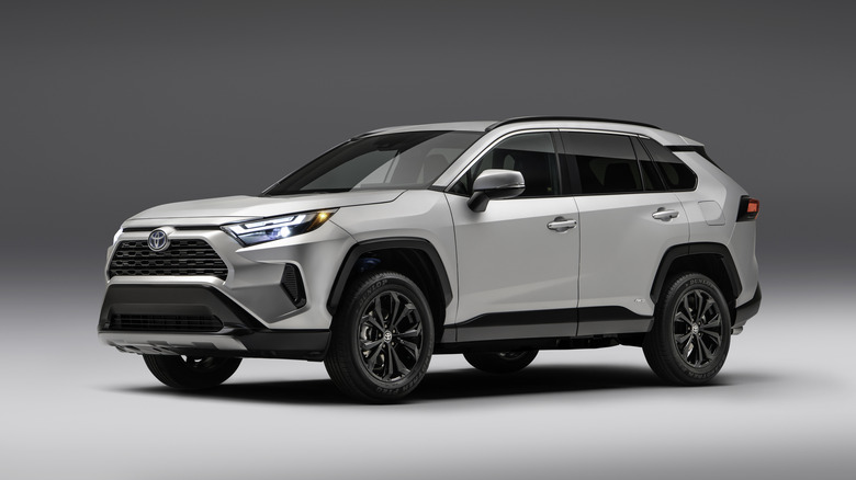 Toyota RAV4 Hybrid Silver
