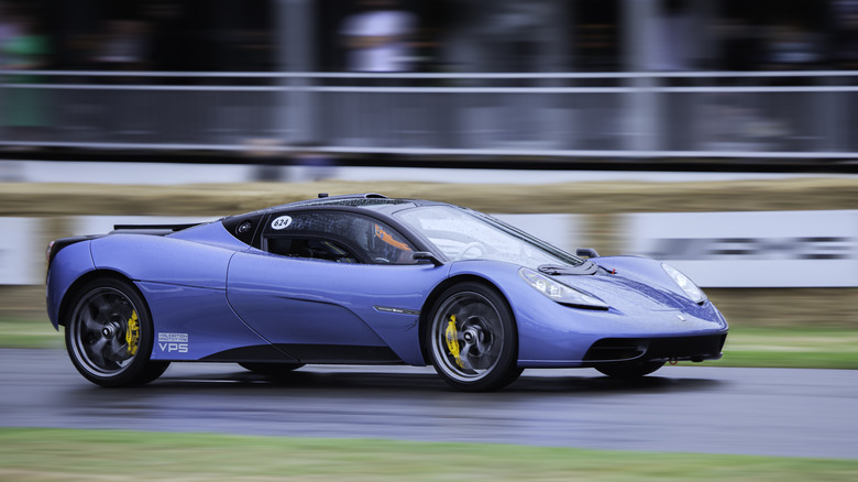 Gordon Murray T.50 on a track