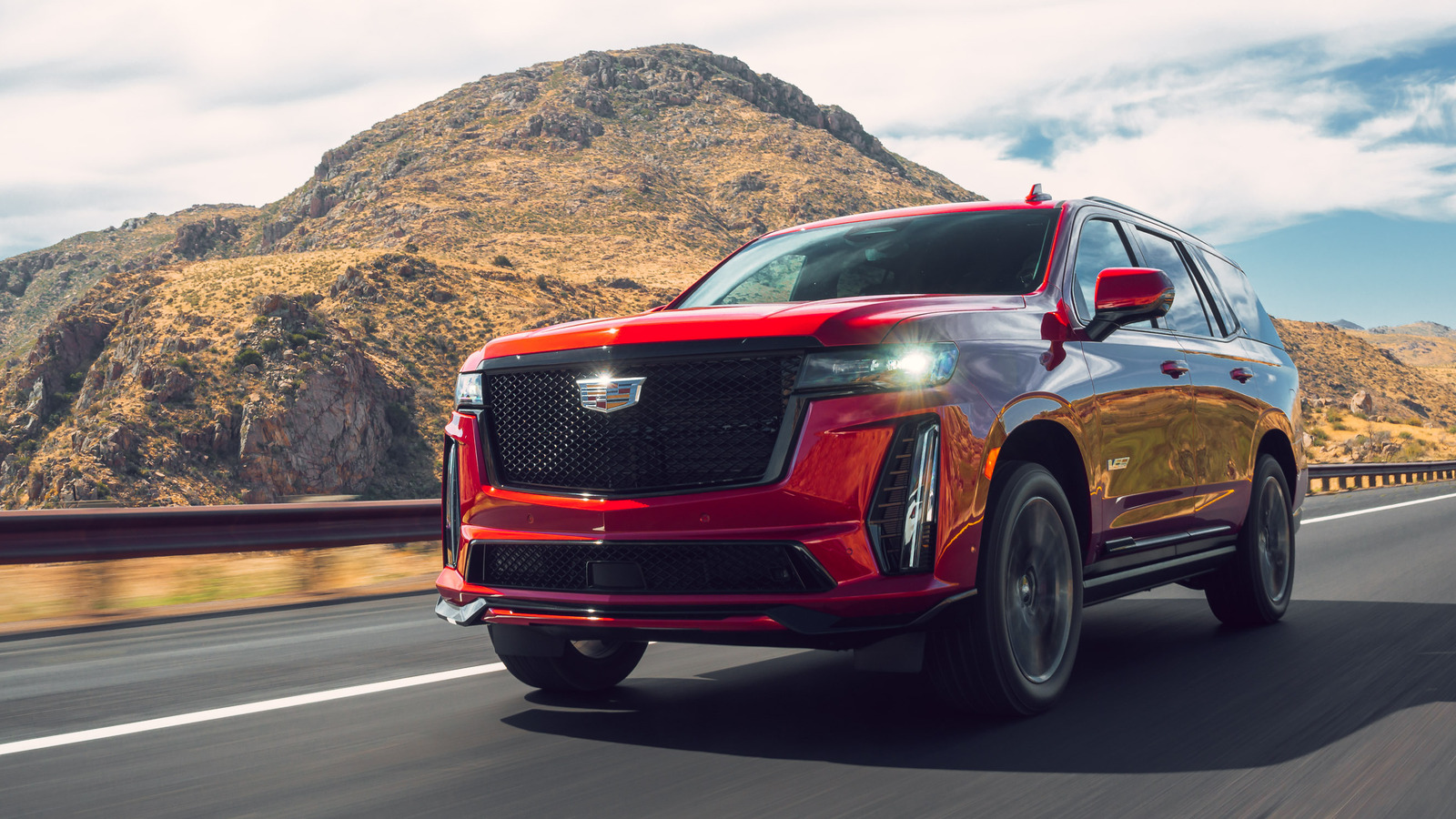 The 2023 Cadillac Escalade-V’s 0-60 Time Is Blazing Fast For Such A Massive SUV – SlashGear