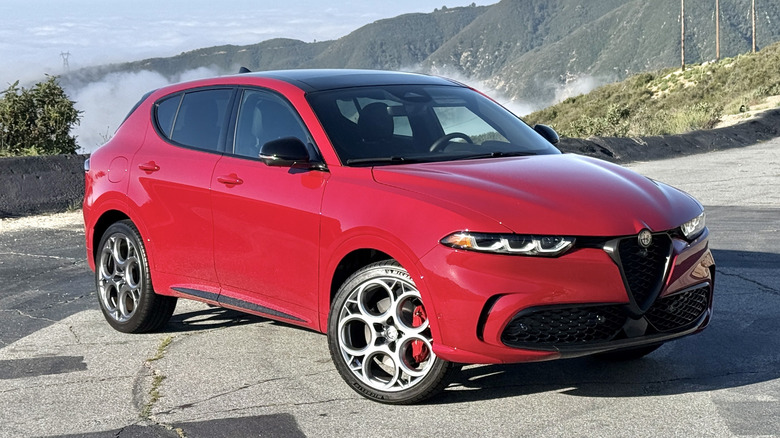 2025 Alfa Romeo Tonale Tributo Italiano eAWD