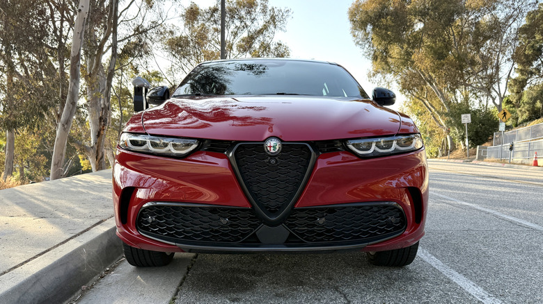 2025 Alfa Romeo Tonale Tributo Italiano eAWD Front