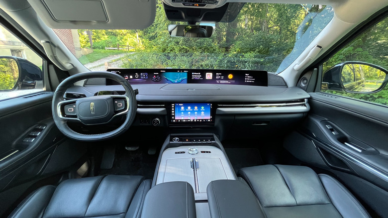 Lincoln Navigator interior