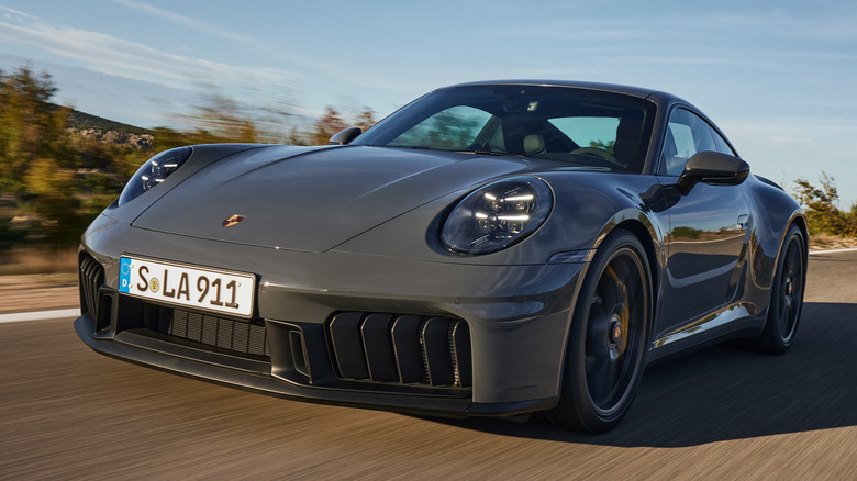 2025 Porsche 911 Carrera GTS front end