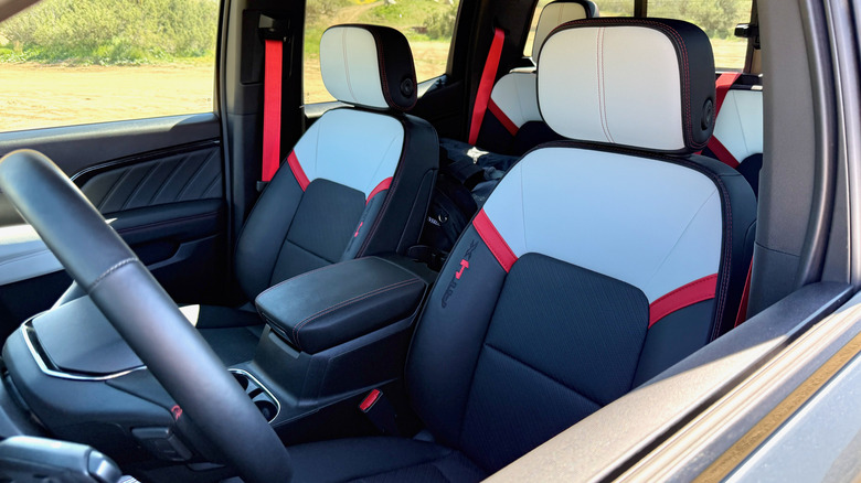 2026 GMC Canyon AT4X front seats